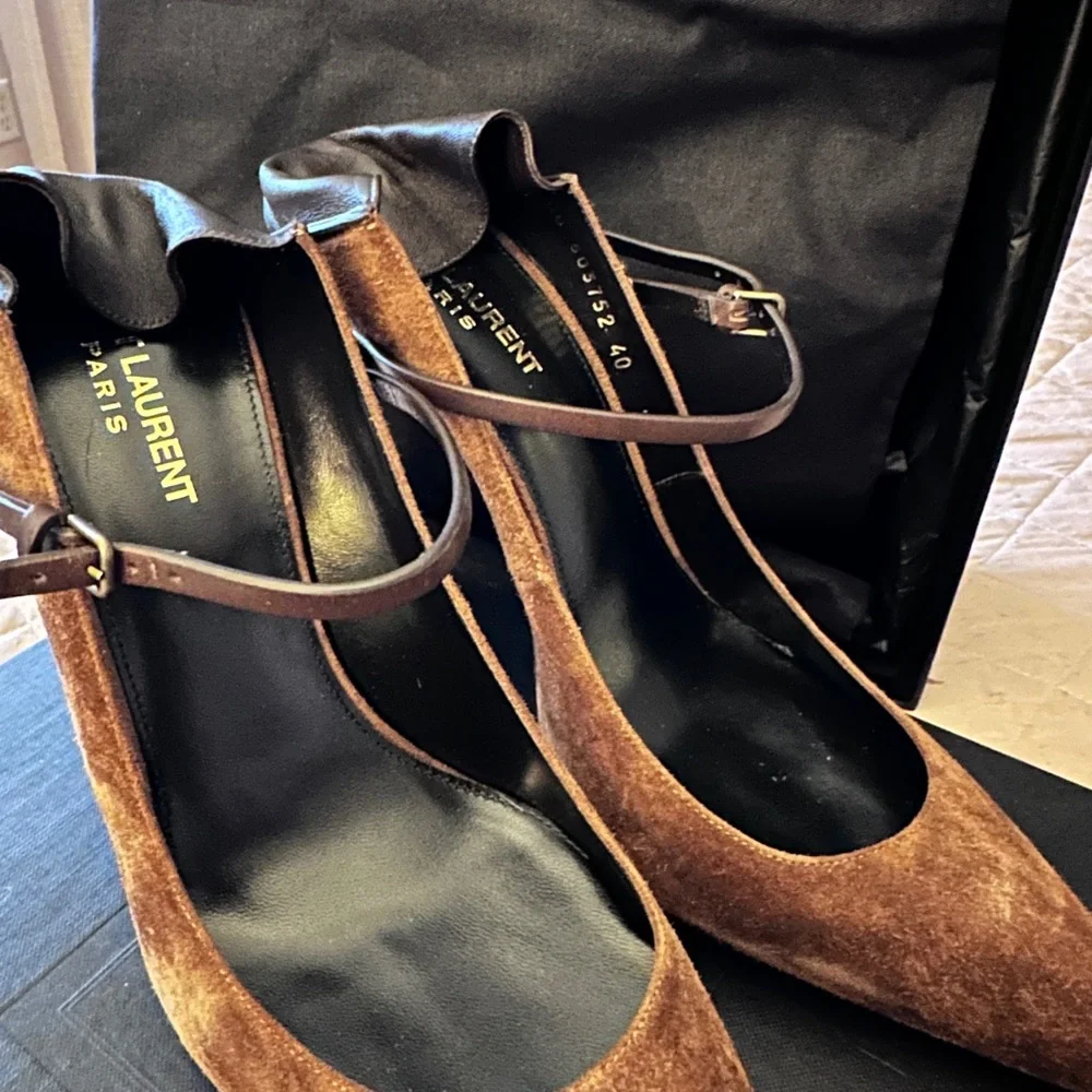 Saint Laurent brown suede and brown leather pumps, like new, box and dust bag. - Picture 1 of 6